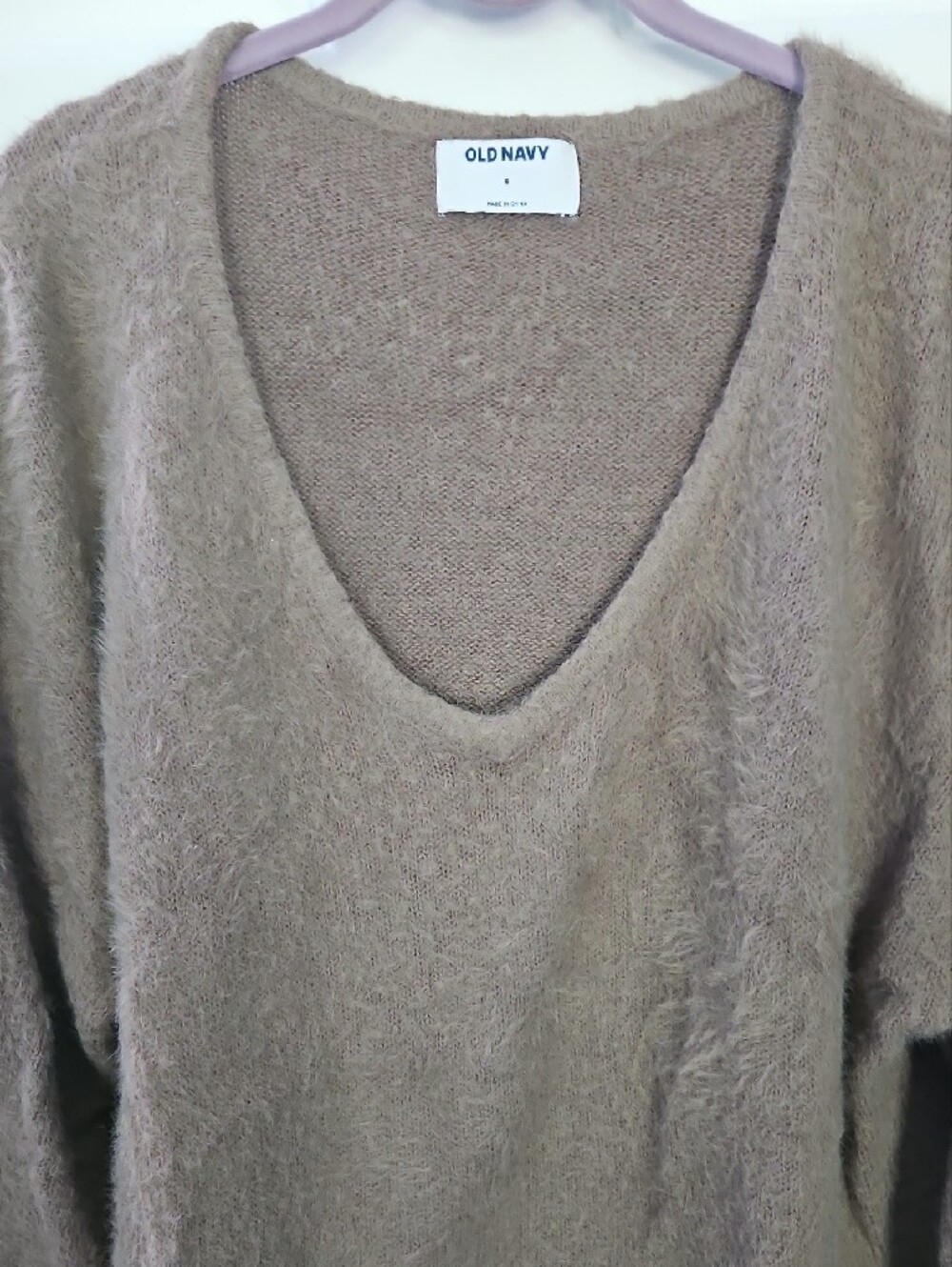 Old Navy Women's V-Neck Fuzzy Sweater - Brown - Picture 3 of 4